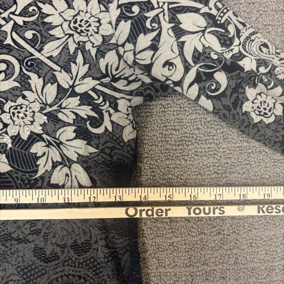 Vanilla Sugar Shirt Small 3/4 Sleeves V Neck Cotton Blend Tattoo All Over Print - Picture 6 of 9